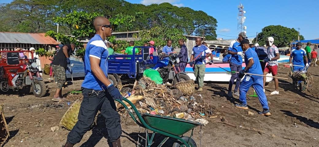image Les jeunes cadres de Djoiezi reboisent le site de Komodjou